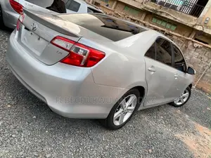 Toyota Camry 2012 Silver