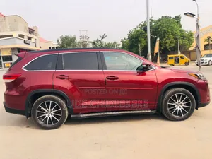 Toyota Highlander 2018 Red