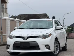 Toyota Corolla 2015 White