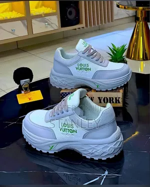 Quality LouisVuitton Unisex Sneakers