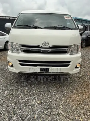 Toyota HiAce 2012 White