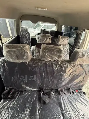 Toyota HiAce 2012 White