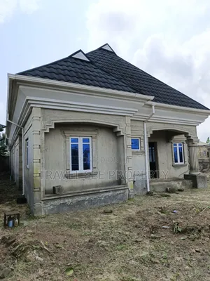 6bdrm Bungalow in Residents Area for sale