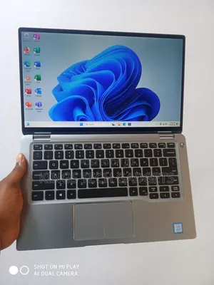 Laptop Dell Latitude 7400 2-in-1 8GB Intel Core i5 SSD 256GB