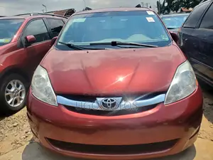 Toyota Sienna XLE Limited AWD 2006 Red