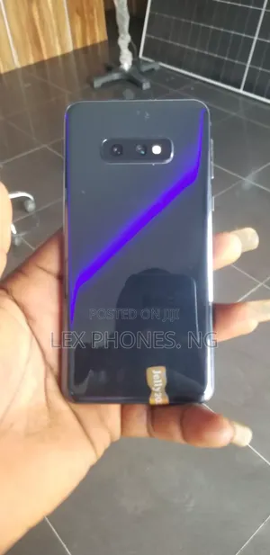 Samsung Galaxy S10e 128 GB Black
