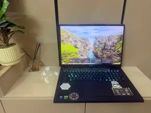Laptop MSI Raider 18 HX AI A2XW 64GB Intel Core Ultra 9 SSD 2T