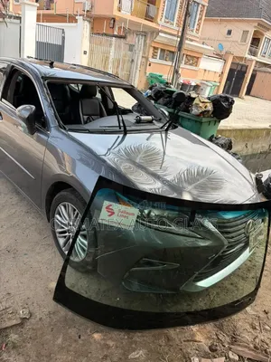Lexus Es350 2014 Windscreen Glass Available Installed at Chimatex
