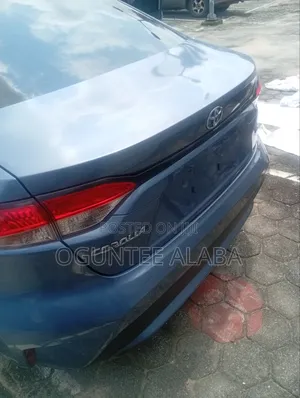 Toyota Corolla LE 2022 Blue