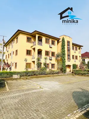 3bdrm Apartment in Osapa london for sale