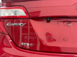 Toyota Camry SE 4dr Sedan (2.5L 4cyl 6A) 2012 Red