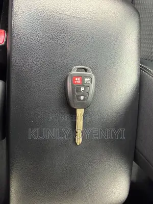 Toyota Camry SE 4dr Sedan (2.5L 4cyl 6A) 2012 Red