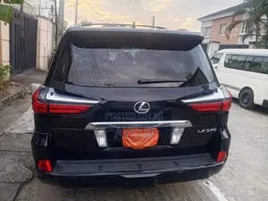 Lexus LX 2017 Black