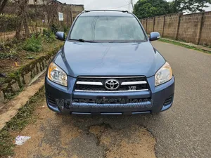 Toyota RAV4 2010 Blue