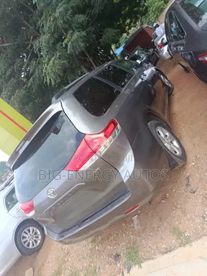 Toyota Sienna 2015 Gray