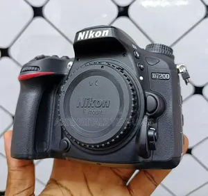 Nikon D7200