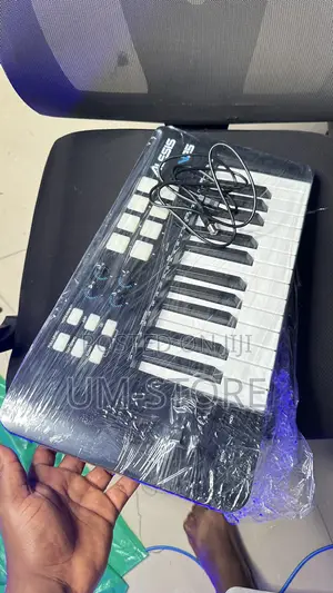 Open Box Alesis V25 Available for Sale