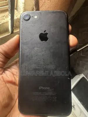 Apple iPhone 7 32 GB Black