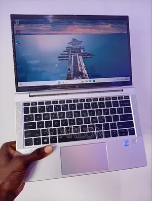 Laptop HP EliteBook 830 G7 8GB Intel Core i7 SSD 256GB