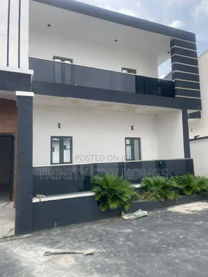 4bdrm Duplex in Oyelade Estate for sale