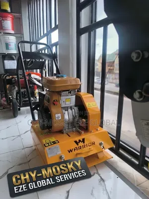 Plate Compactor Machine (Petrol Engine C-120/120kg)