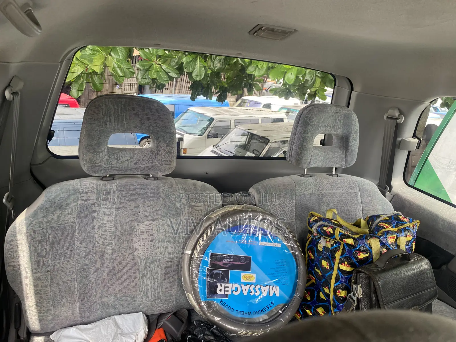 Mitsubishi L300 2000 Blue