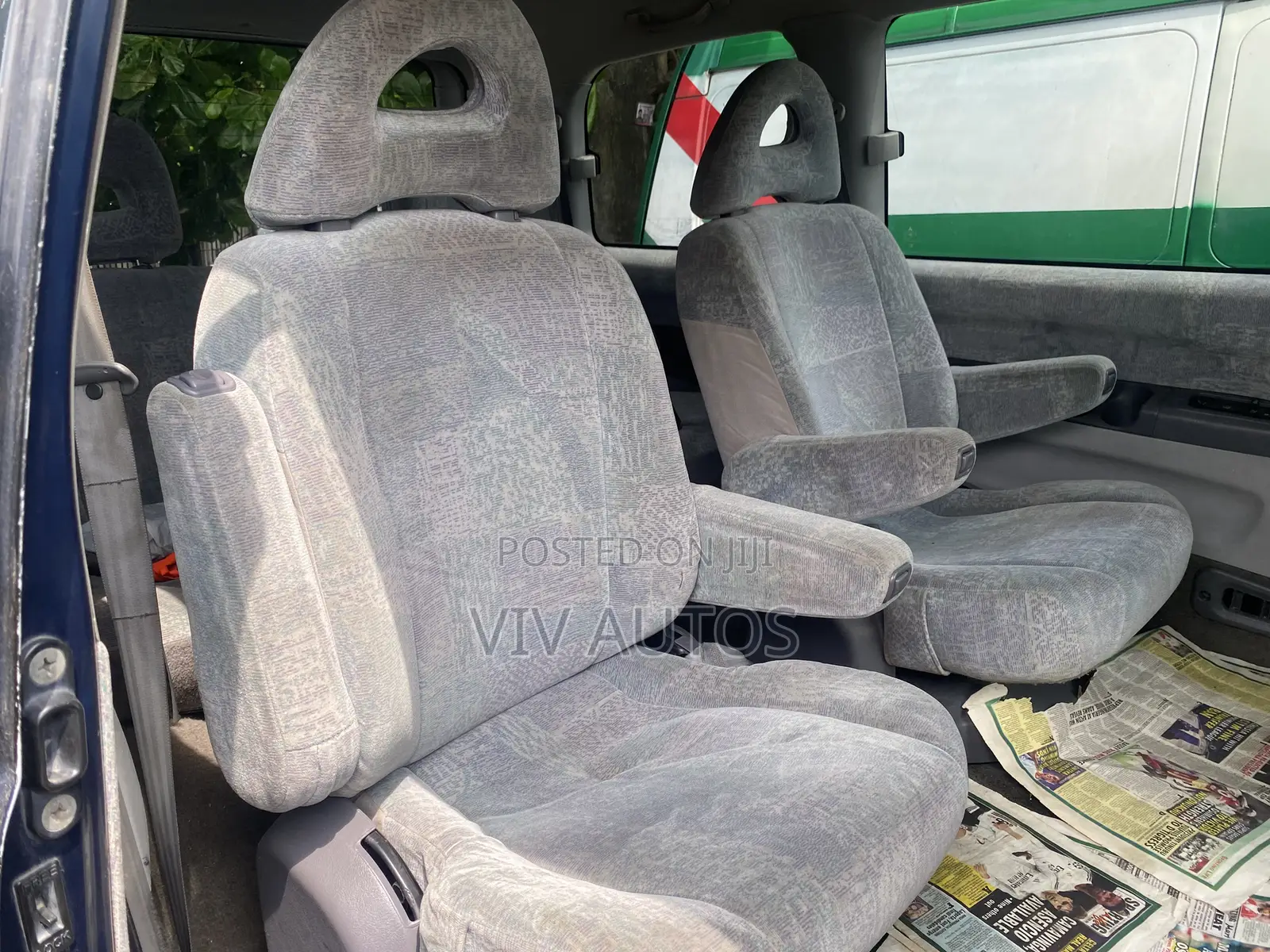 Mitsubishi L300 2000 Blue