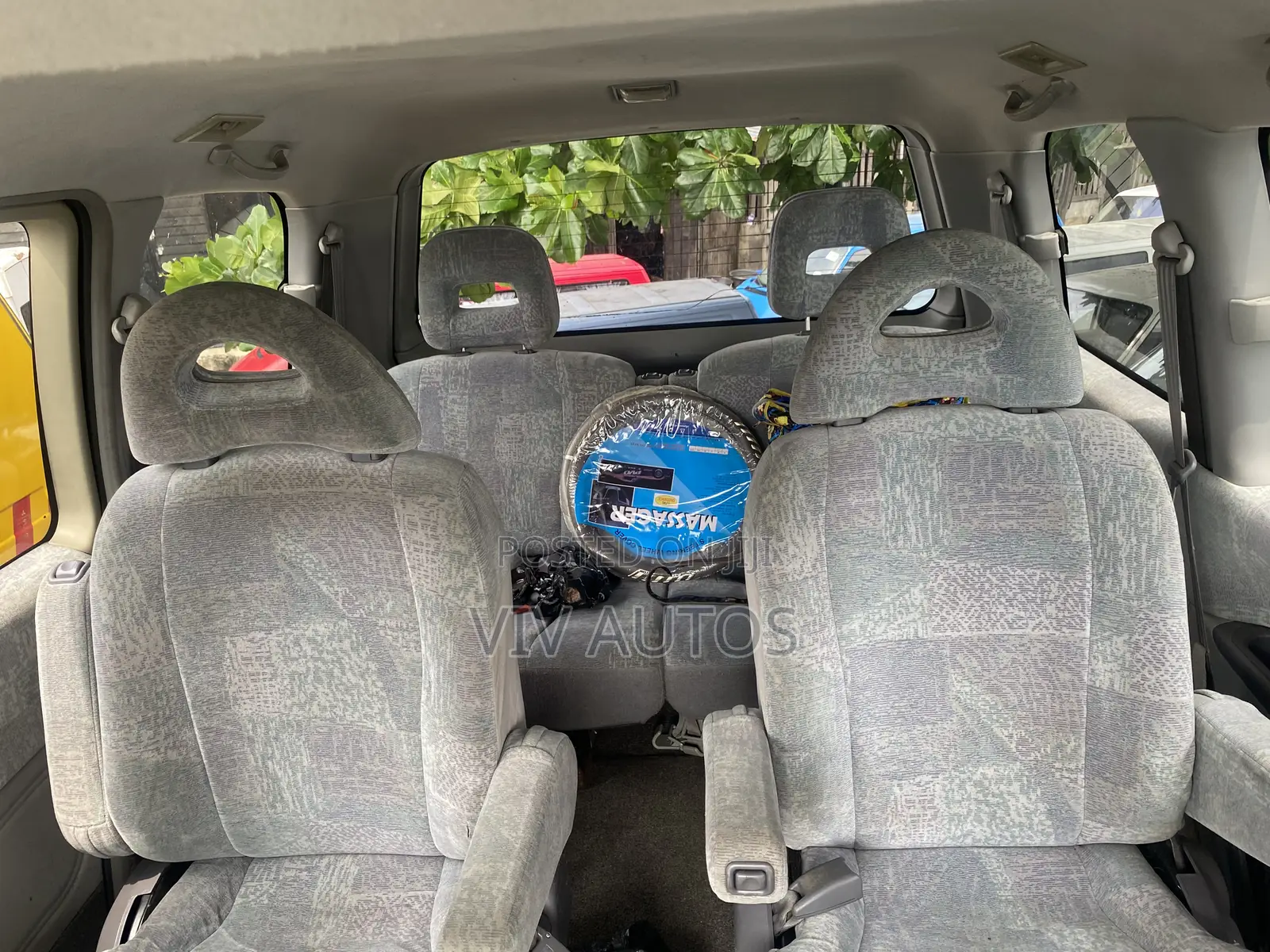 Mitsubishi L300 2000 Blue