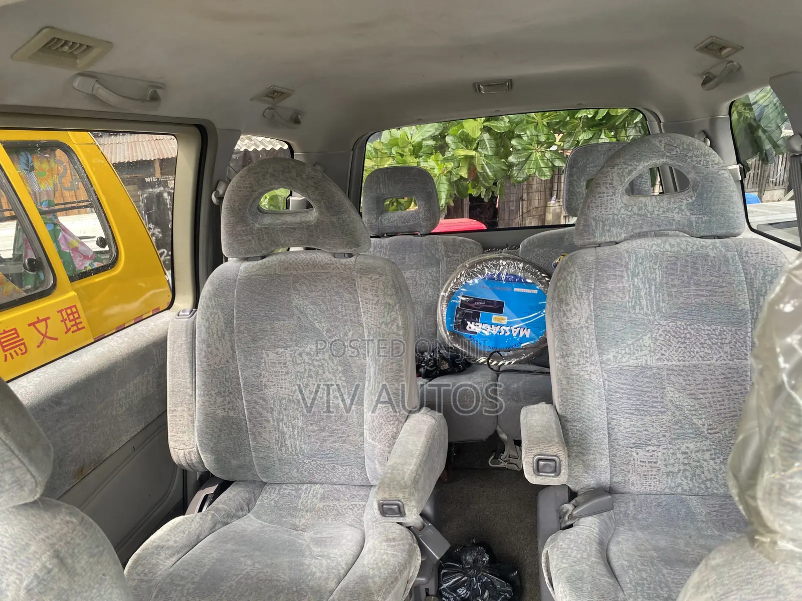 Mitsubishi L300 2000 Blue