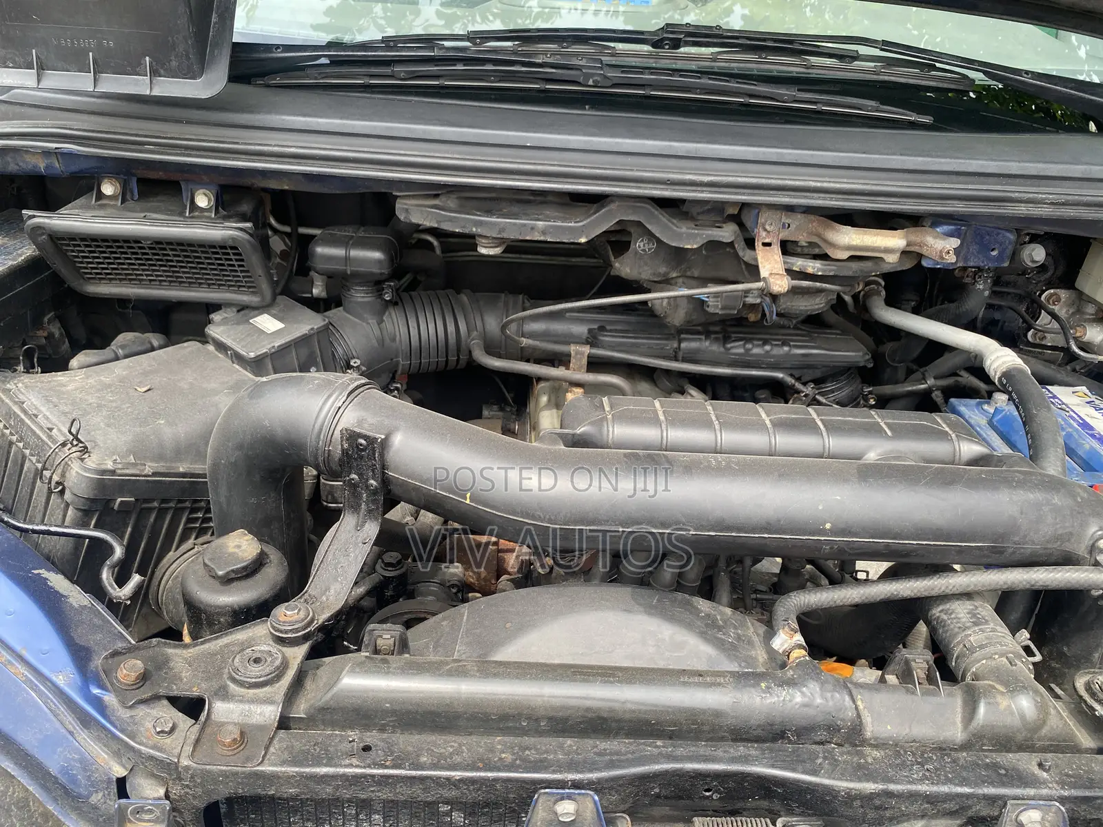 Mitsubishi L300 2000 Blue