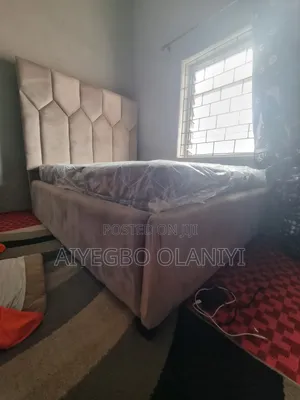Bed Frame 4/Half
