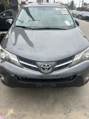 Toyota RAV4 Limited 4dr SUV (2.5L 4cyl 6A) 2014 Gray