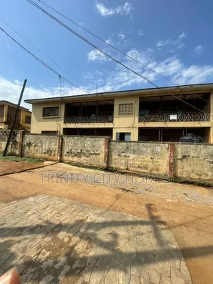 6bdrm House in Lead City, Felele, CHallenge / Ibadan for sale