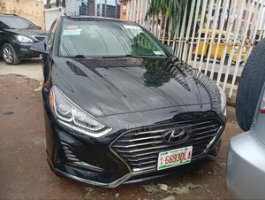 Hyundai Sonata Base Sedan FWD (2.4L 4cyl 6A) 2017 Black