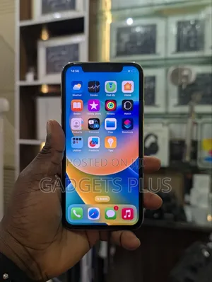 Apple iPhone X 64 GB White