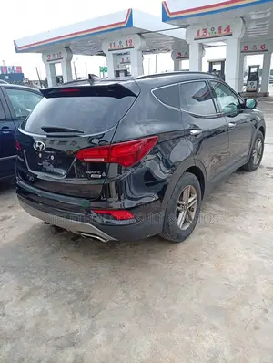 Hyundai Santa Fe SE AWD 2017 Black
