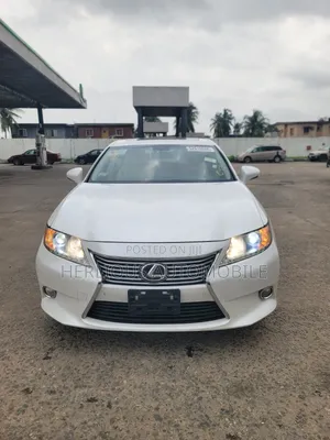 Lexus ES 2013 White