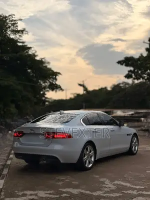 Jaguar XE 2017 White