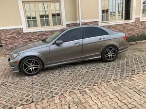 Mercedes-Benz C300 2009 Gray
