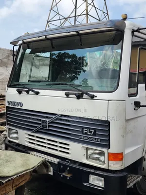 Super Clean Foreign Used Volvo FL7 Cap and Chassis Truck