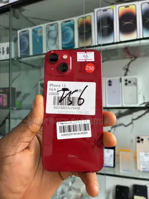 Apple iPhone 13 256 GB Red