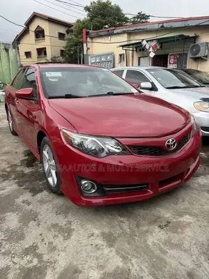 Toyota Camry SE 4dr Sedan (2.5L 4cyl 6A) 2014 Red