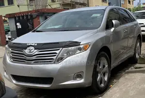 Toyota Venza 2010 Silver