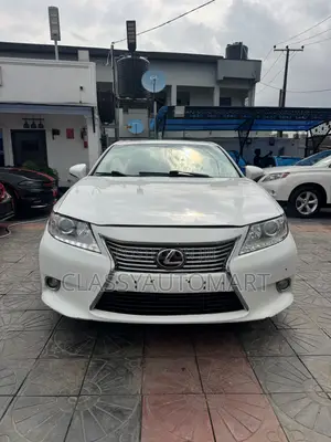 Lexus ES 350 FWD 2023 White