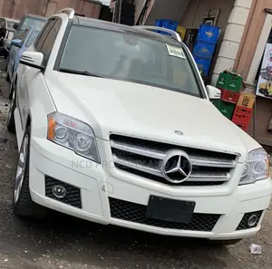 Mercedes-Benz GLK-Class 350 2010 White