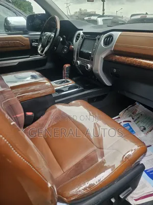Toyota Tundra 2017 Maroon