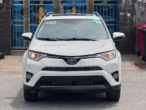 Toyota RAV4 2018 White