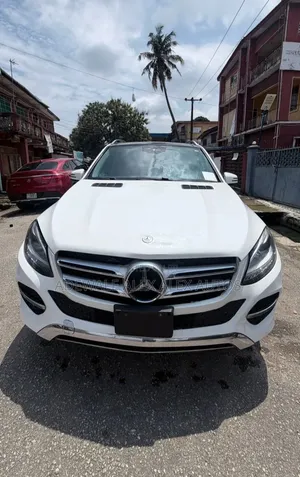 Mercedes-Benz GLE-Class 2016 White