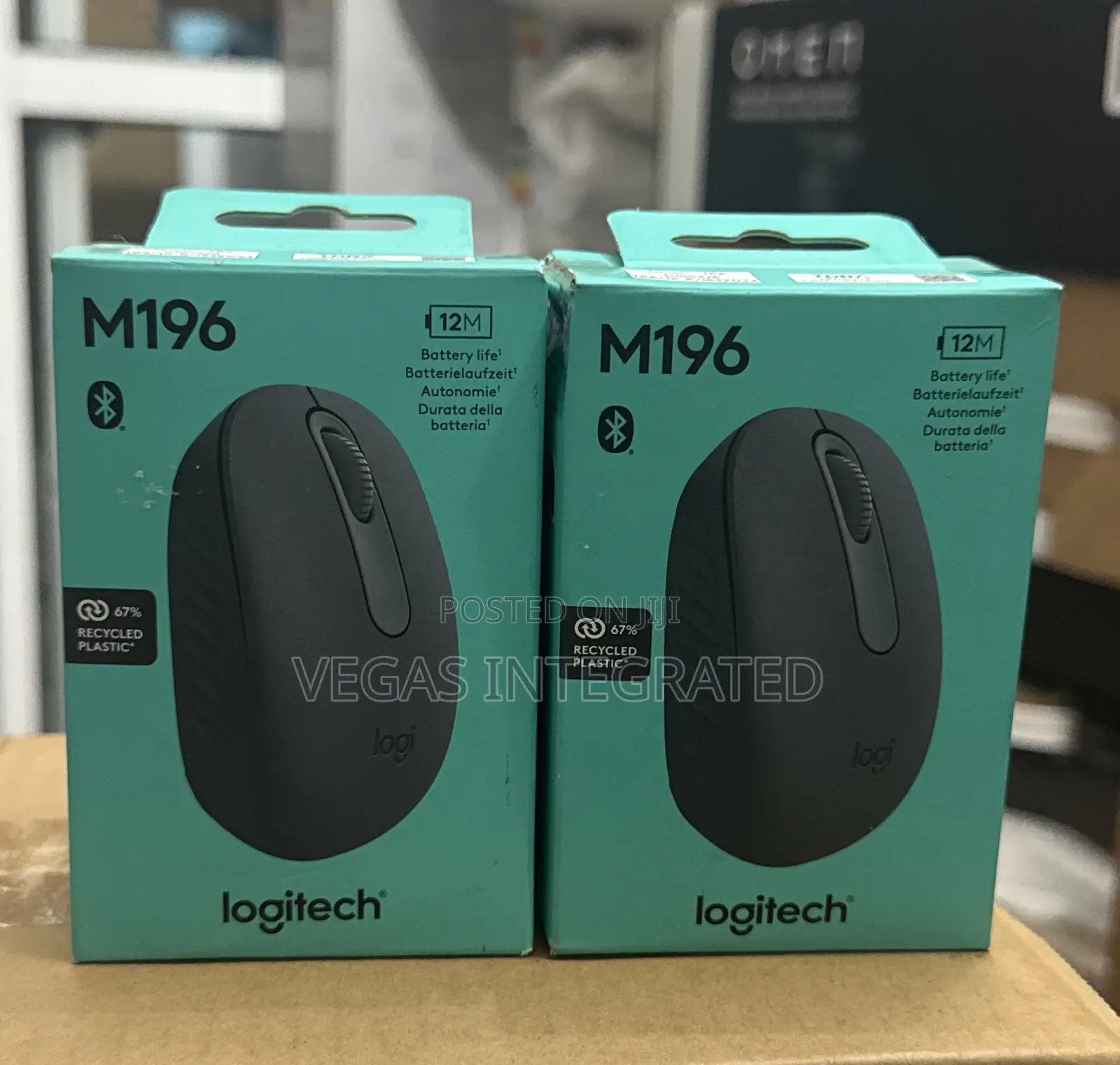 Logitech M196 Bluetooth Wireless Mouse, Compact and Portable Mouse