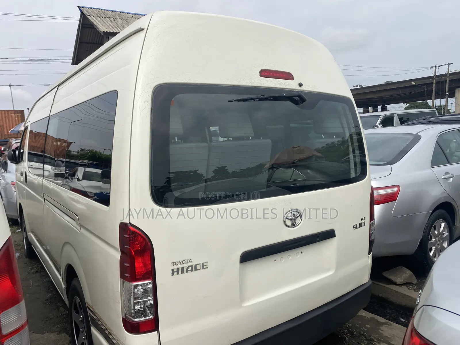 Toyota HiAce 2017 White